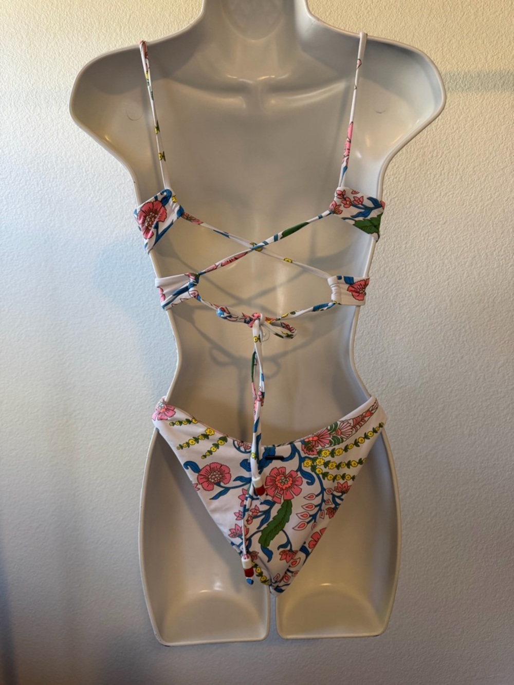 Maaji Floral Reversible “Holly Chinoiserie” Bikini Size Small - Picture 12 of 16